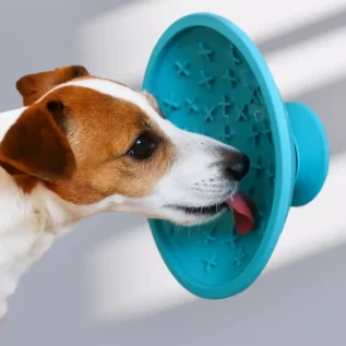 splash-dog-licking-lickipad